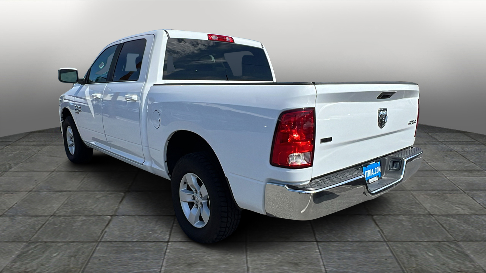 2021 Ram 1500 Classic SLT 4x4 Crew Cab 57 Box 4