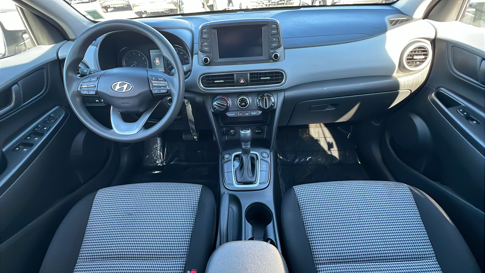 2021 Hyundai Kona SE 10