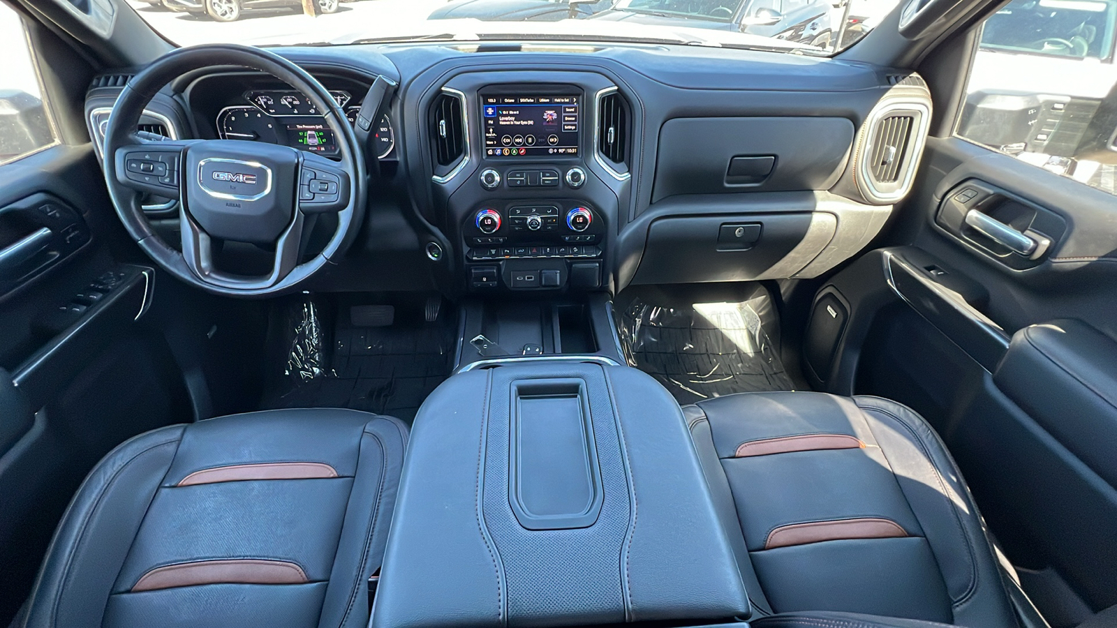 2022 GMC Sierra 2500HD AT4 4WD Crew Cab 159 10