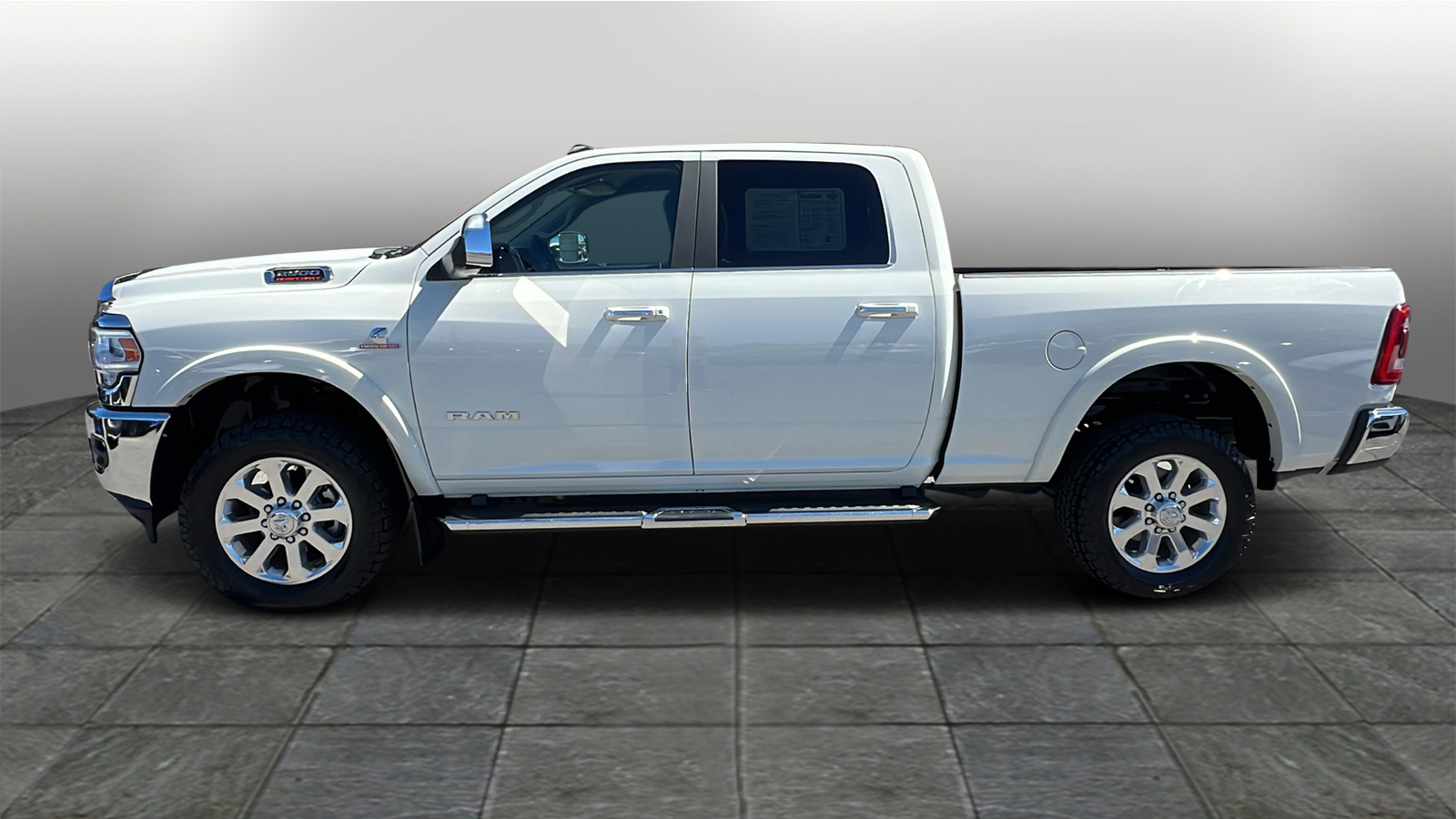 2022 Ram 2500 Laramie 4x4 Crew Cab 64 Box 3