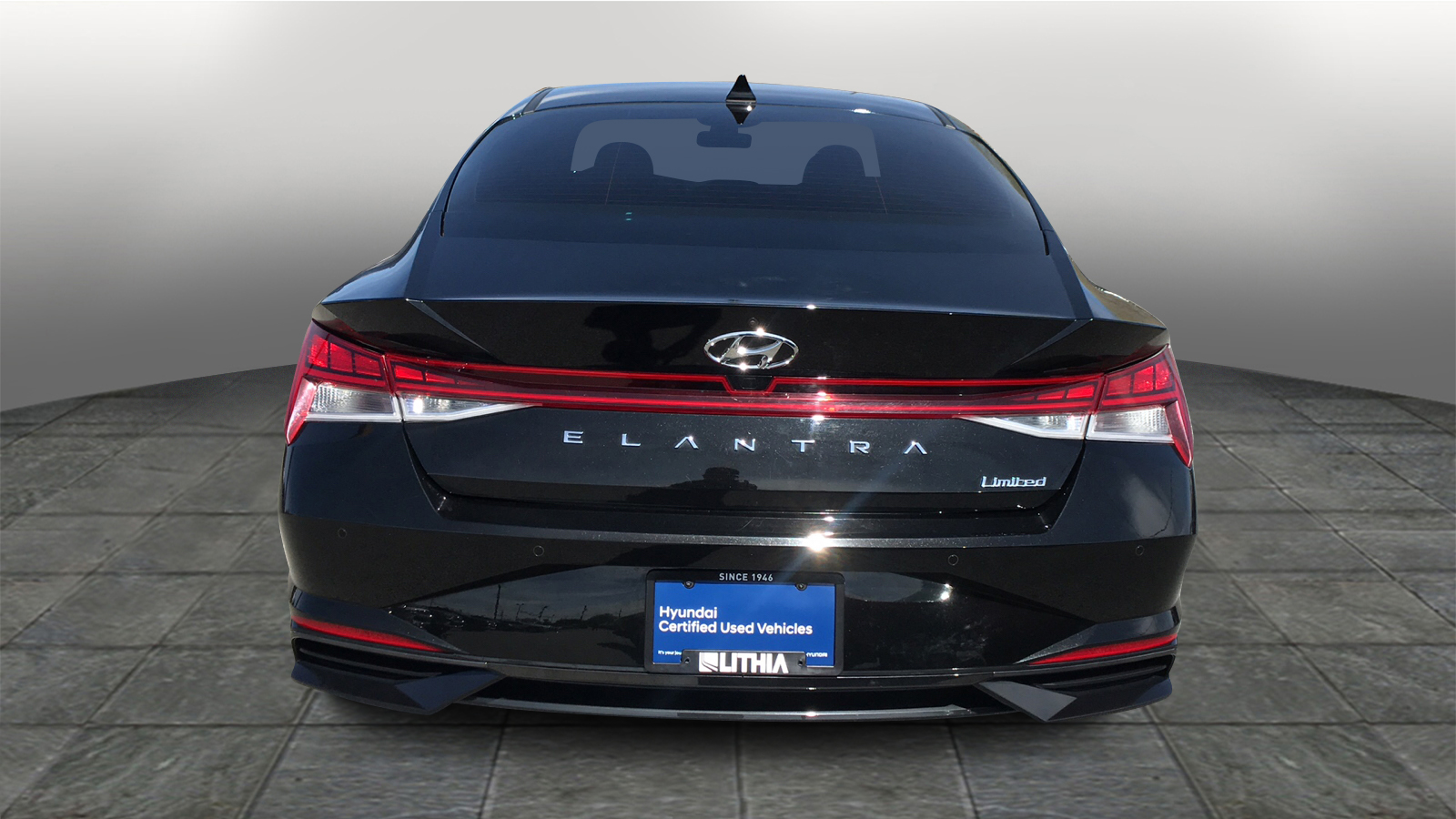 2022 Hyundai Elantra Limited 4