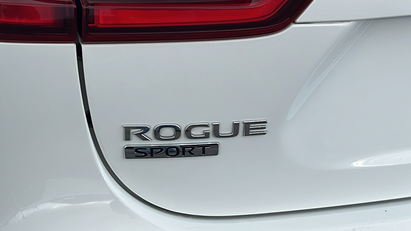 2022 Nissan Rogue Sport S 7