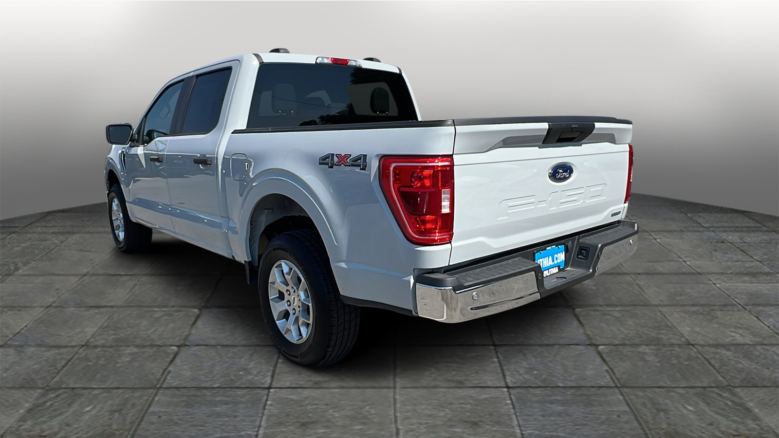 2023 Ford F-150 XLT 4WD SuperCrew 5.5 Box 4