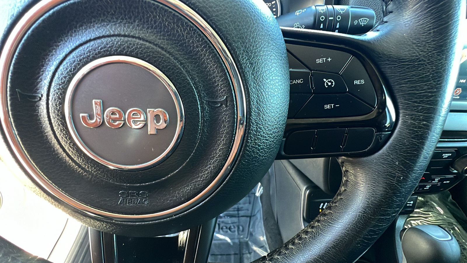 2019 Jeep Renegade  29