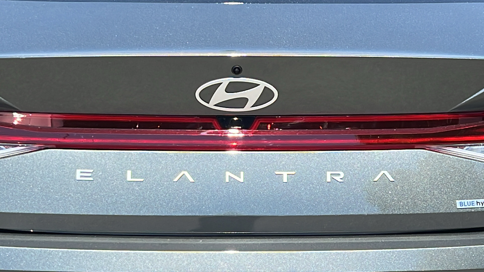 2024 Hyundai Elantra Hybrid Blue 7