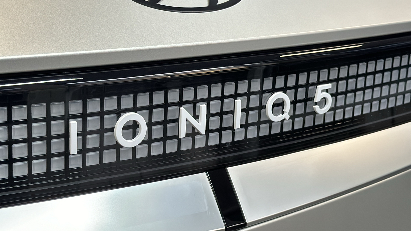 2024 Hyundai IONIQ 5 Disney100 Platinum Edition Dual Mot 7