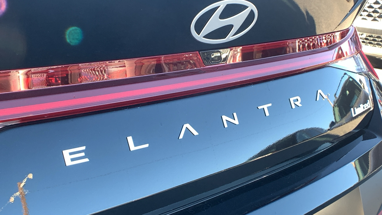2024 Hyundai Elantra Limited 7