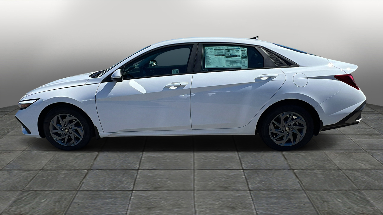 2024 Hyundai Elantra SEL 3