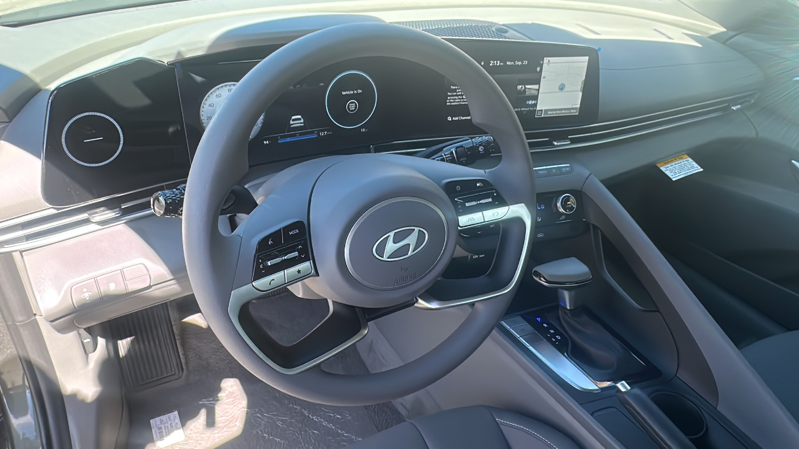 2024 Hyundai Elantra SEL 2