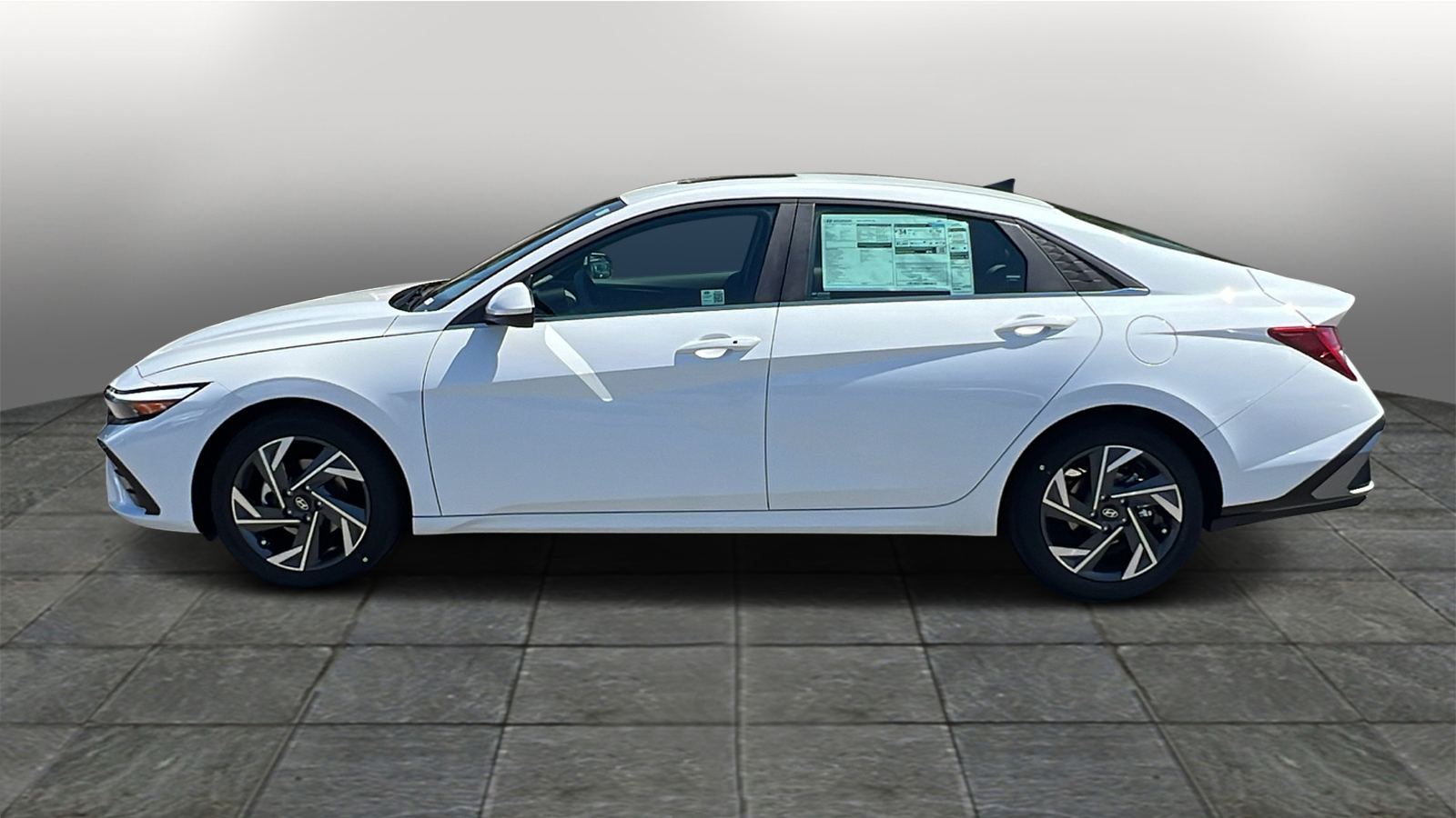 2024 Hyundai Elantra SEL 3