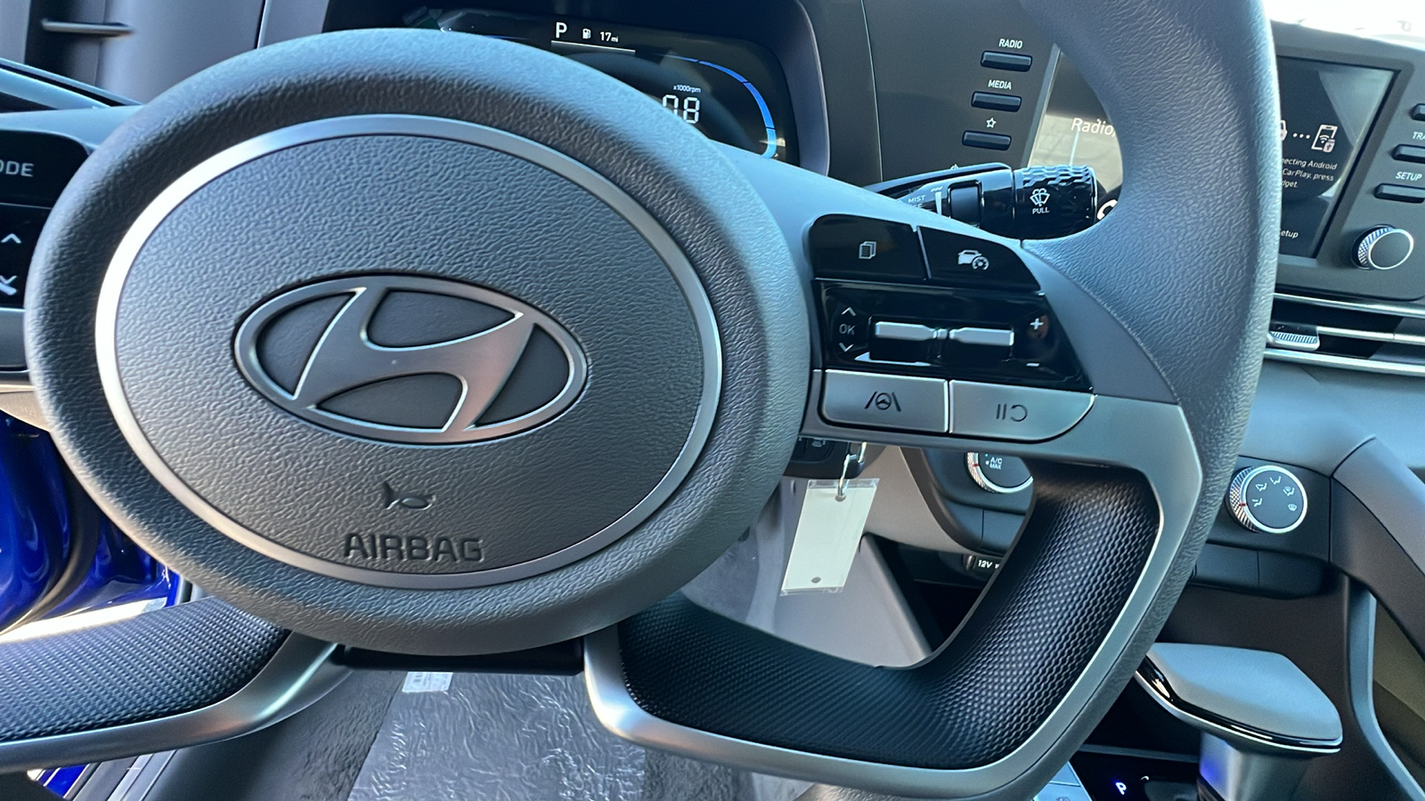 2025 Hyundai Elantra SE 29