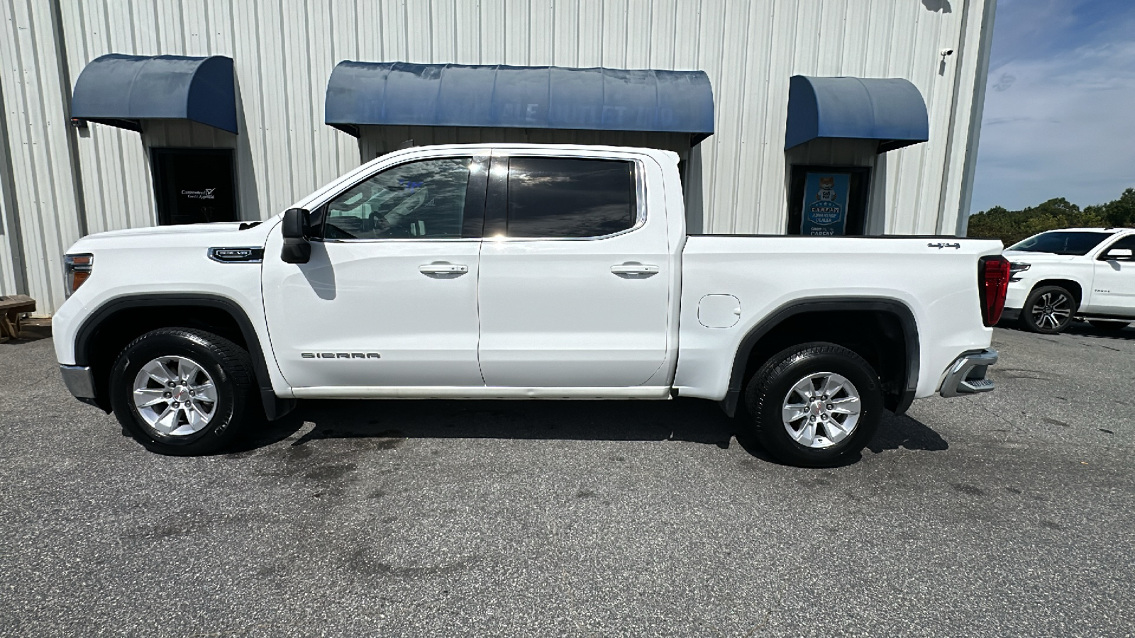 2019 GMC Sierra 1500 SLE 1