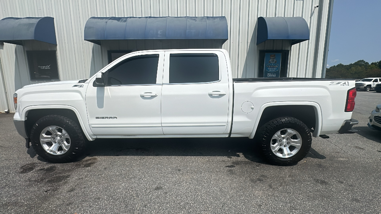 2015 GMC Sierra 1500 SLE 1