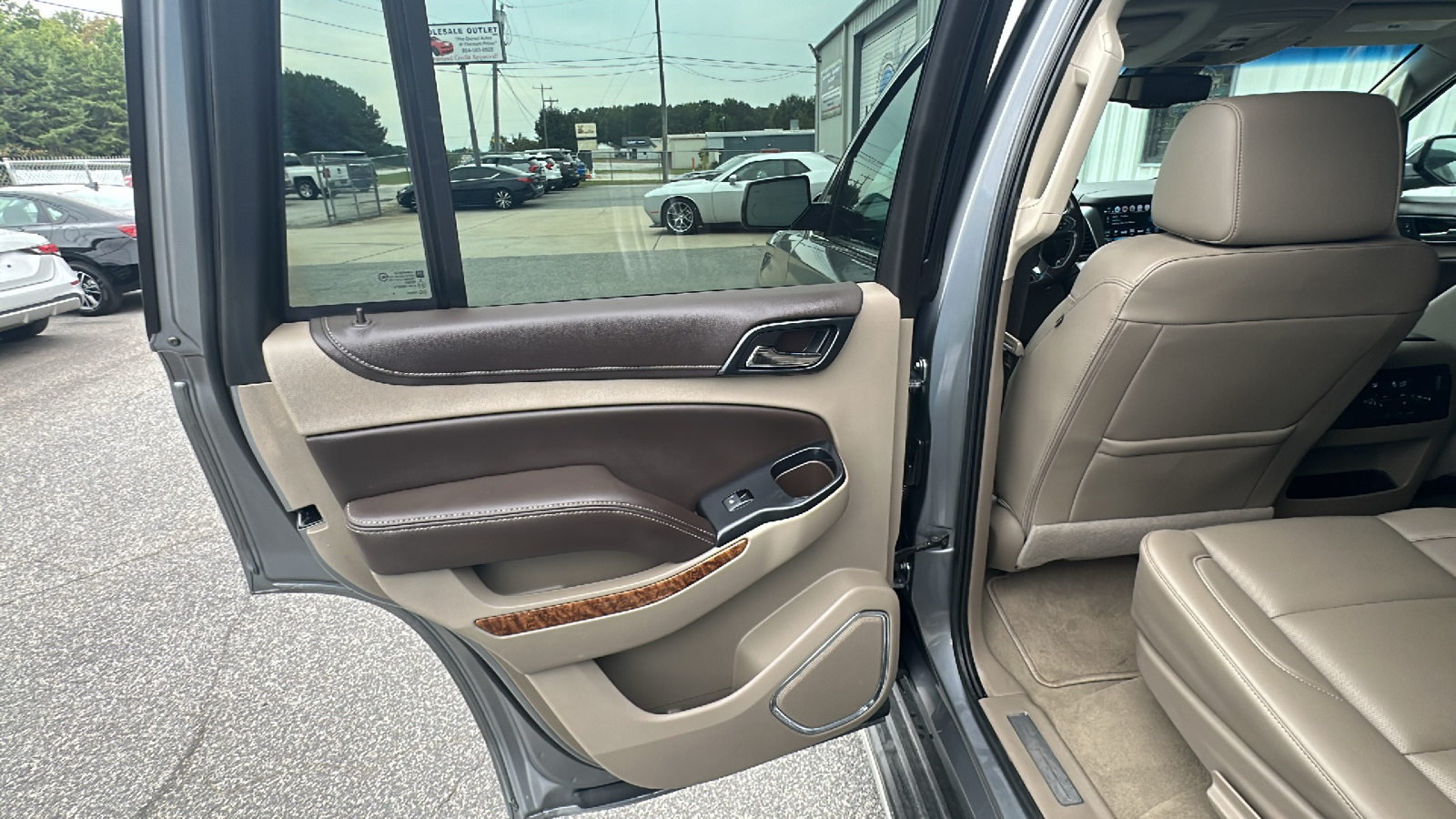 2020 Chevrolet Tahoe Premier 12