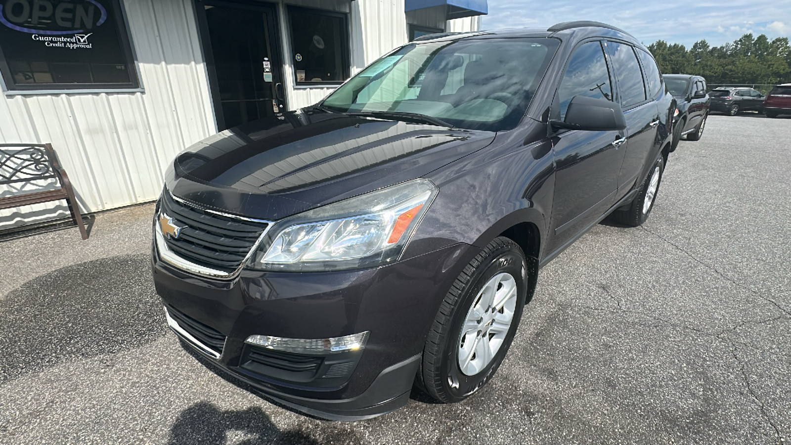 2017 Chevrolet Traverse LS 2