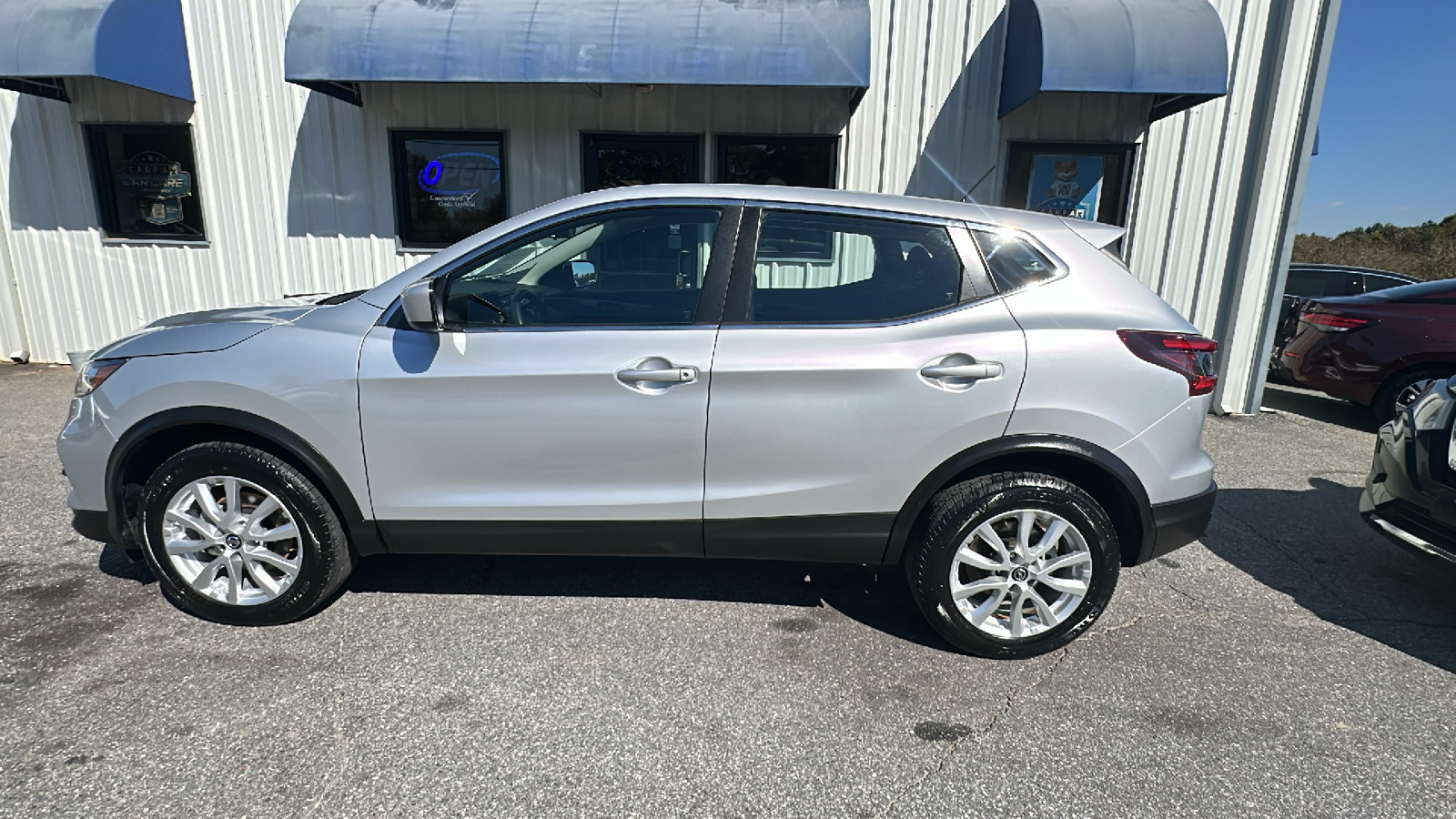 2021 Nissan Rogue Sport S 1