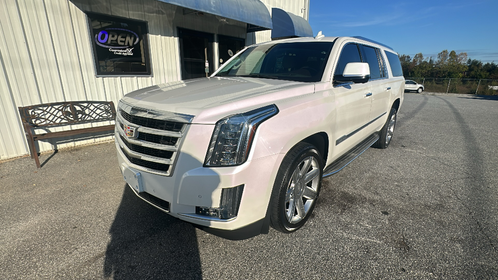 2016 Cadillac Escalade ESV Luxury 2