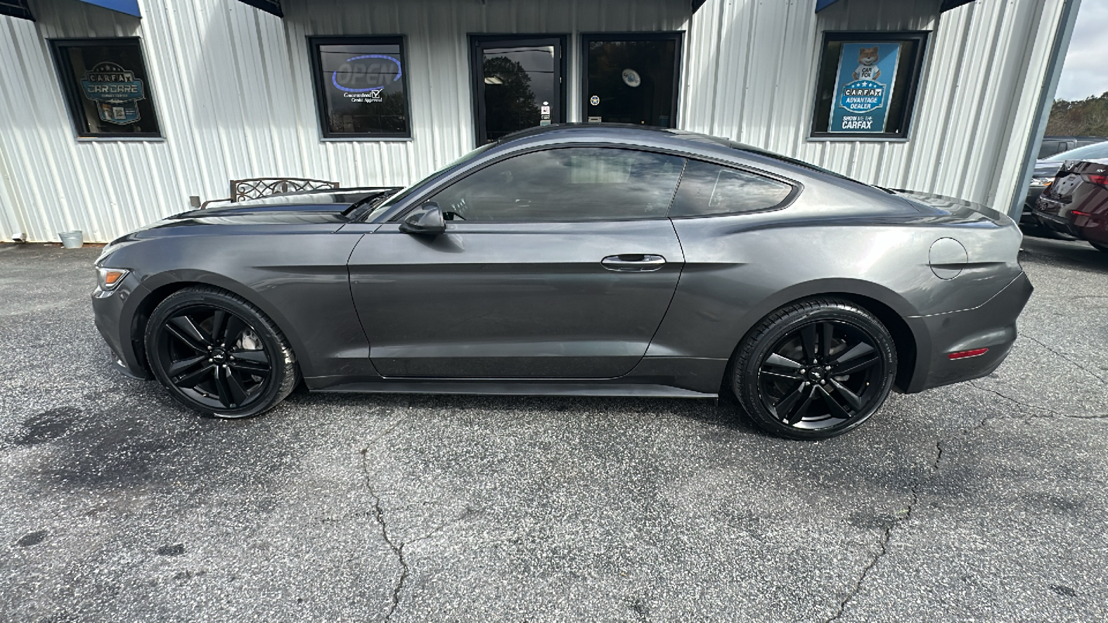 2017 Ford Mustang ECO Premium 1