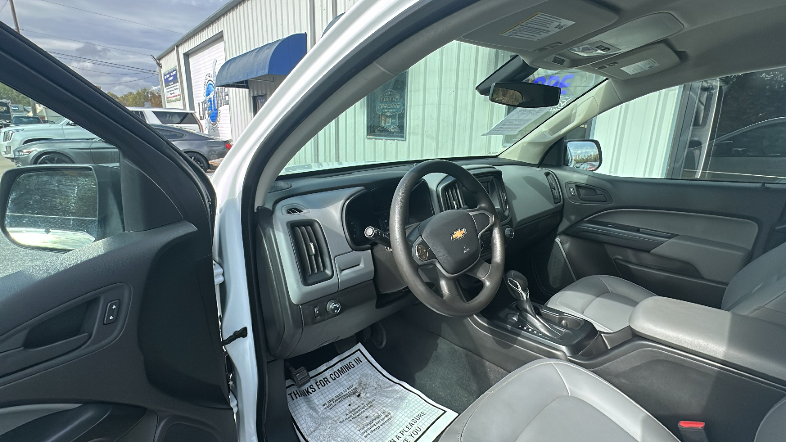 2022 Chevrolet Colorado W/T 9