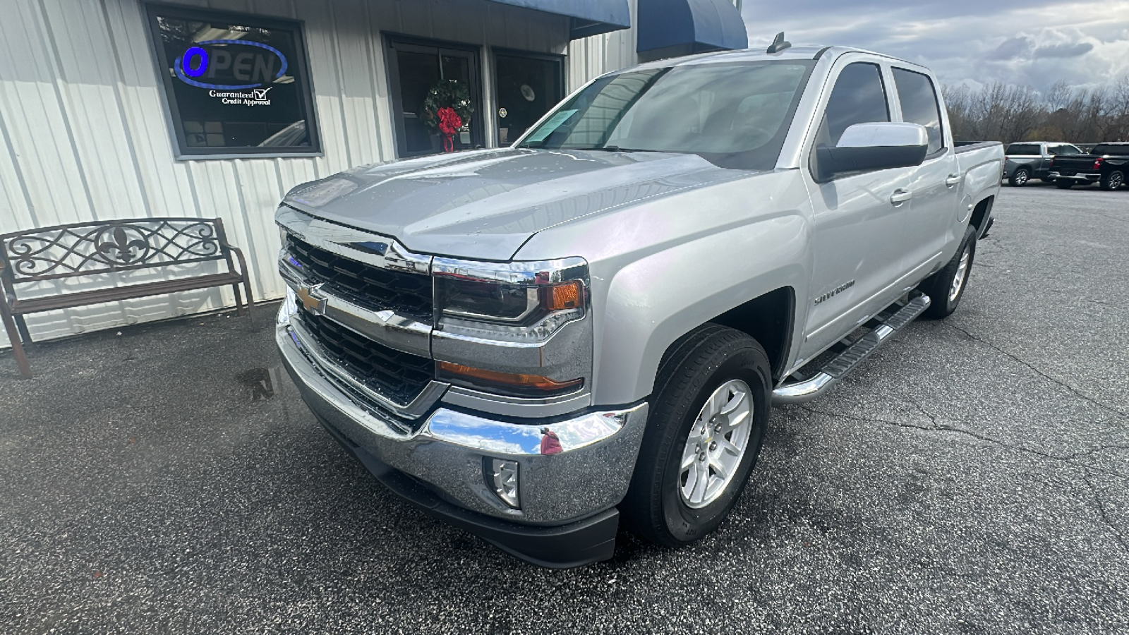 2018 Chevrolet Silverado 1500 LT 2