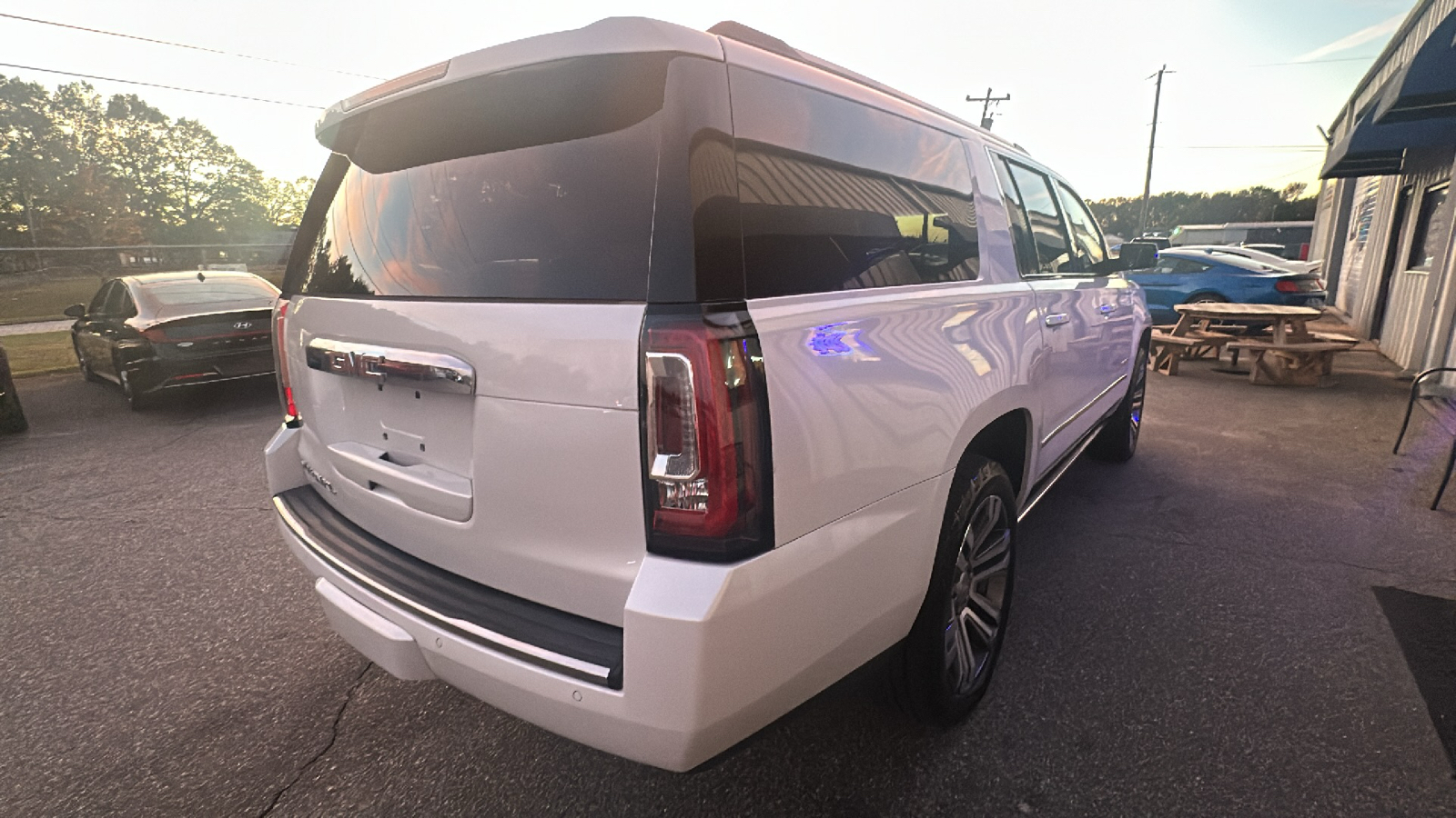 2017 GMC Yukon XL 1500 Denali 5