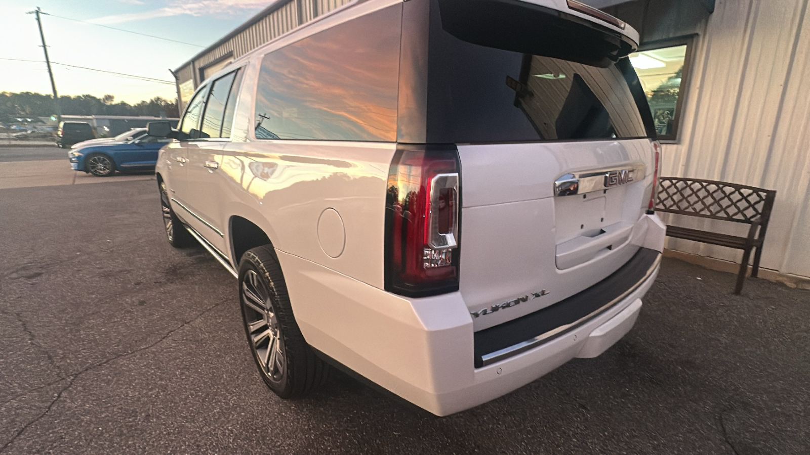 2017 GMC Yukon XL 1500 Denali 7