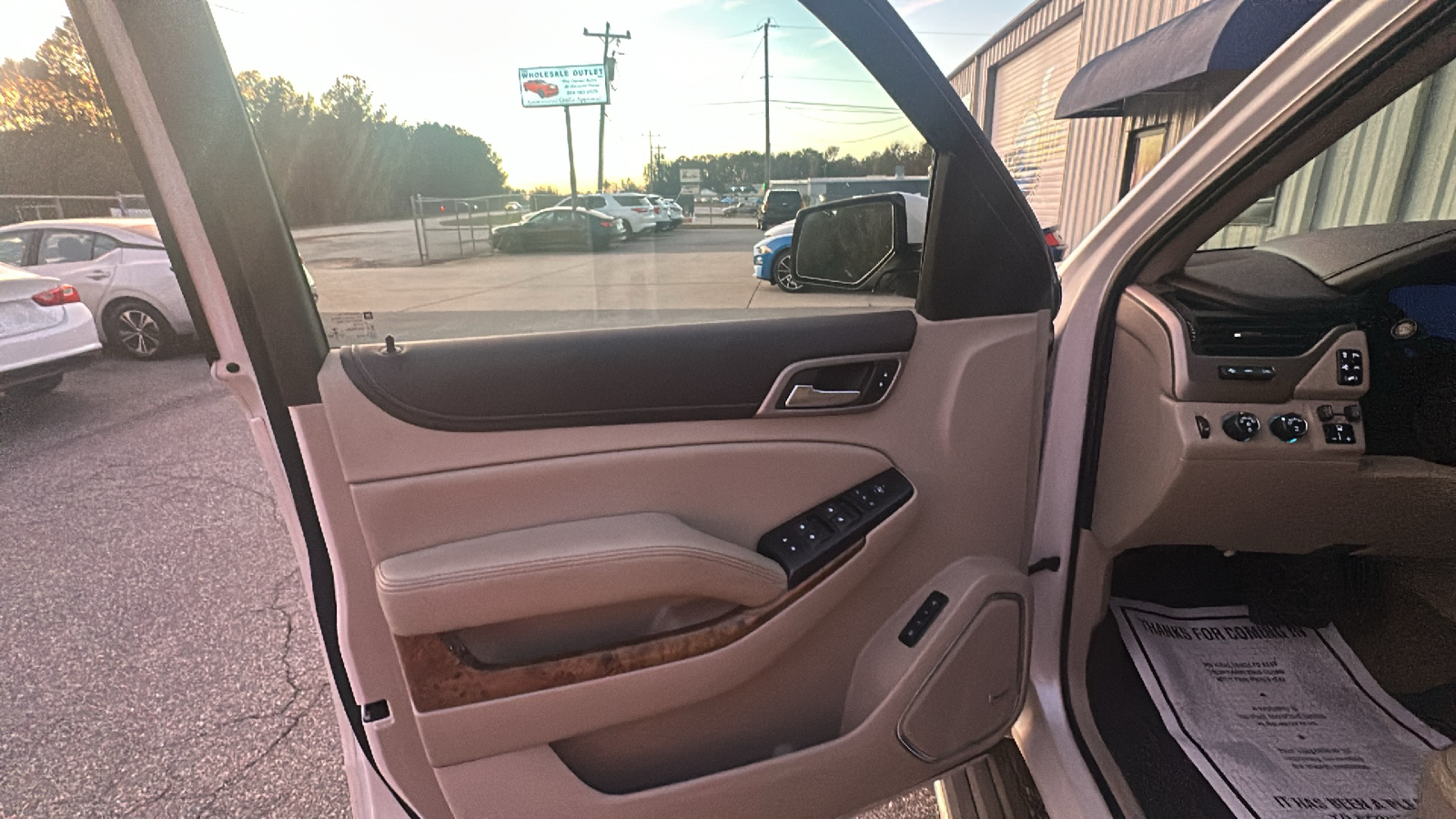 2017 GMC Yukon XL 1500 Denali 8