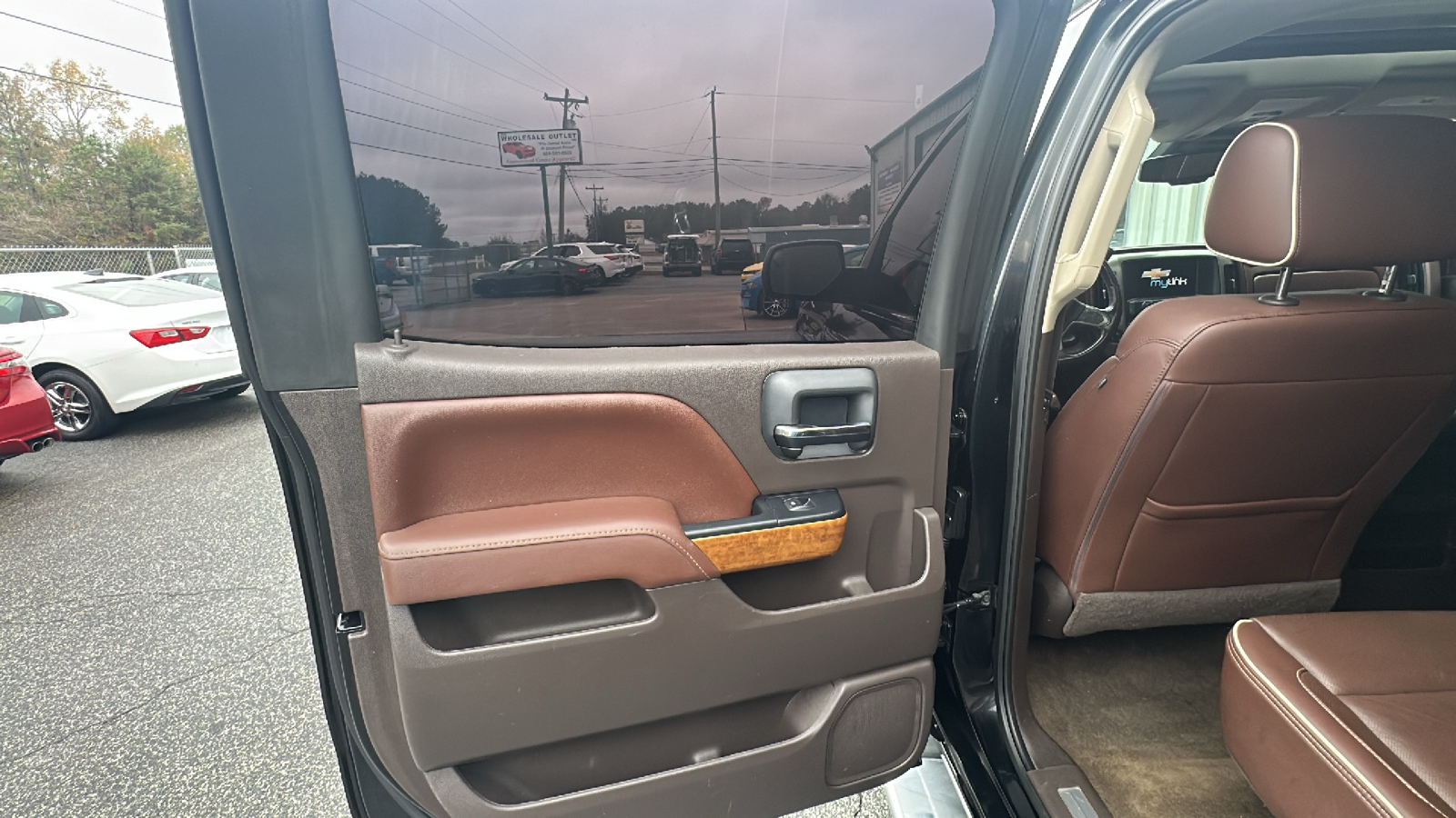 2016 Chevrolet Silverado 1500 High Country 11