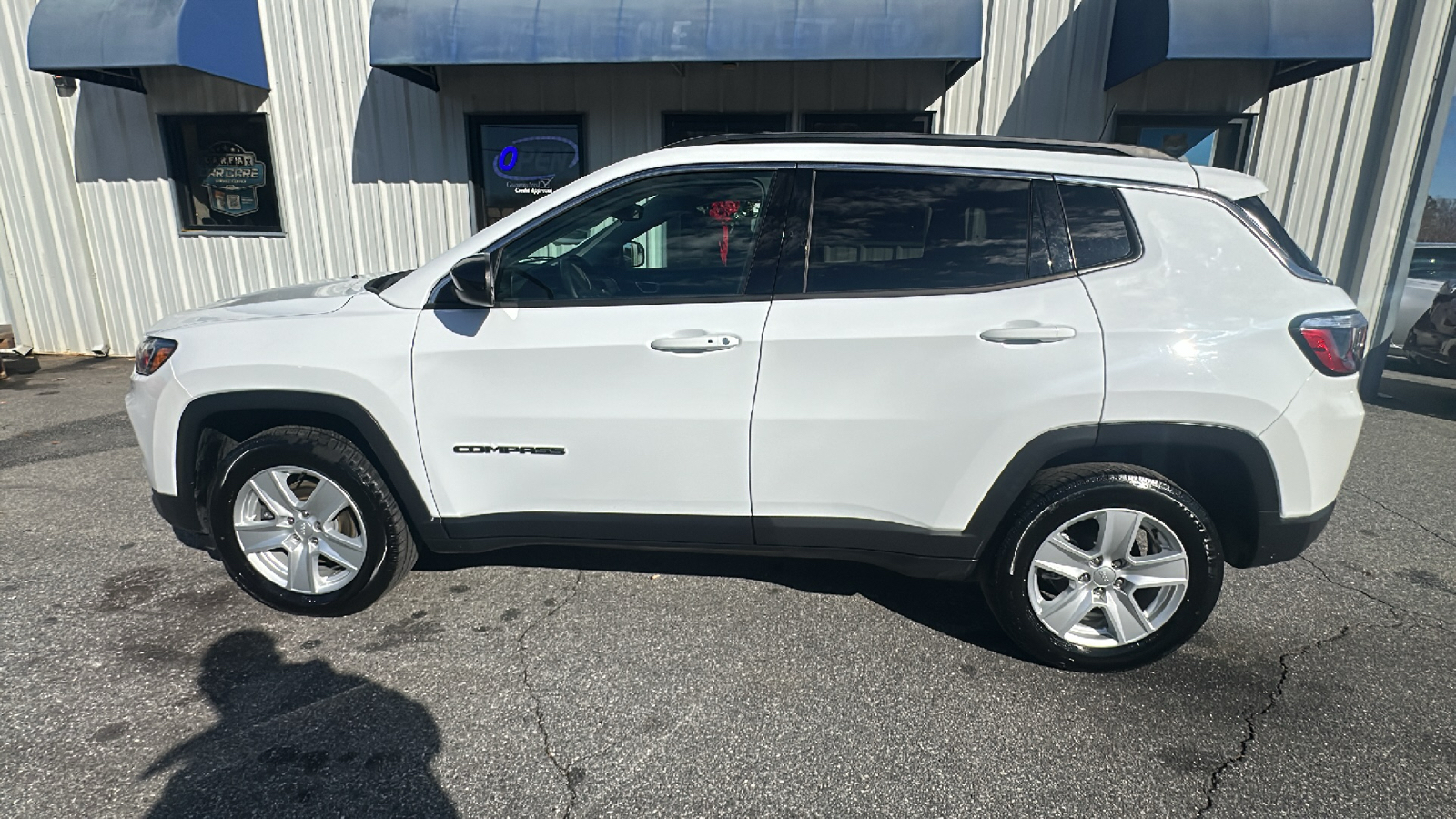 2022 Jeep Compass Latitude 1