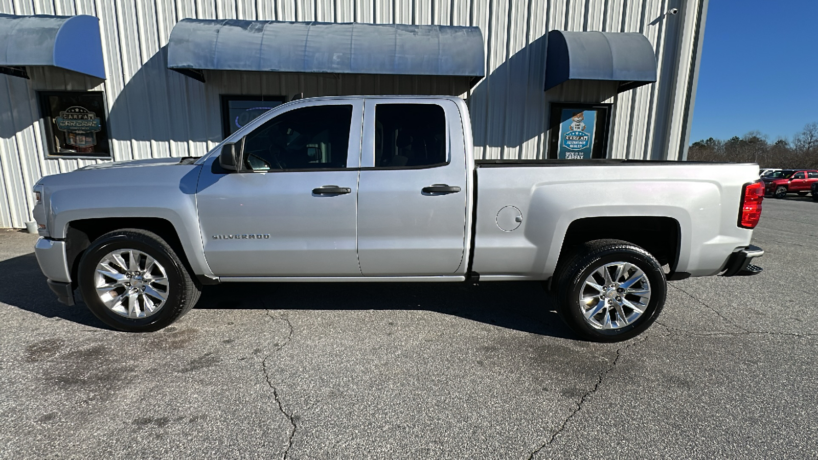 2019 Chevrolet Silverado 1500 LD Custom 1