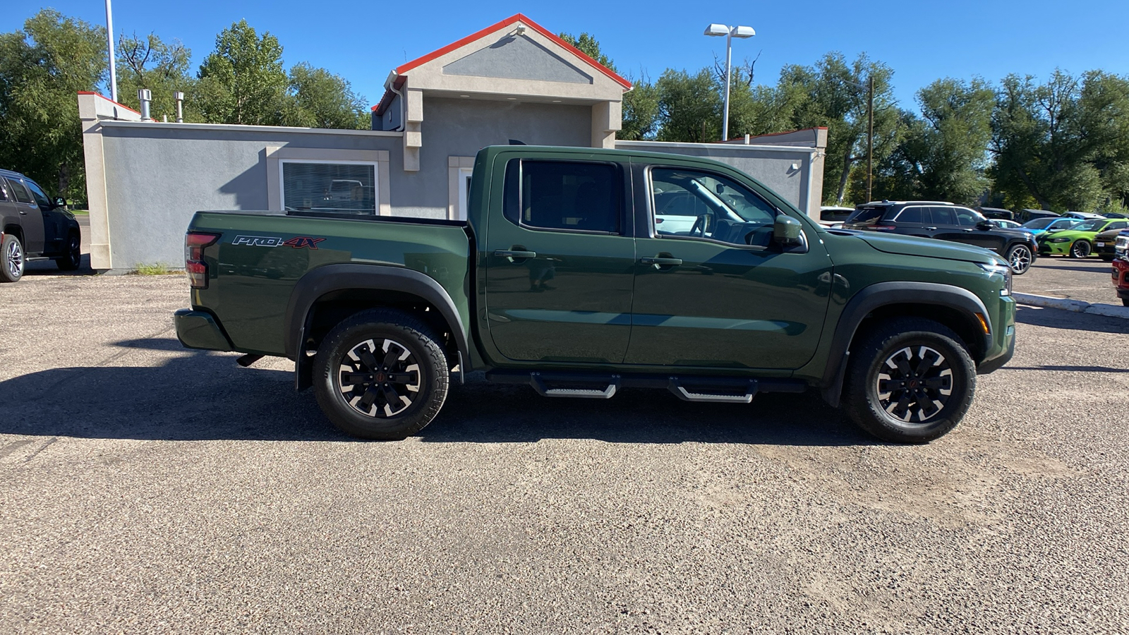 2023 Nissan Frontier Crew Cab 4x4 PRO-4X Auto *Ltd Avail* 7