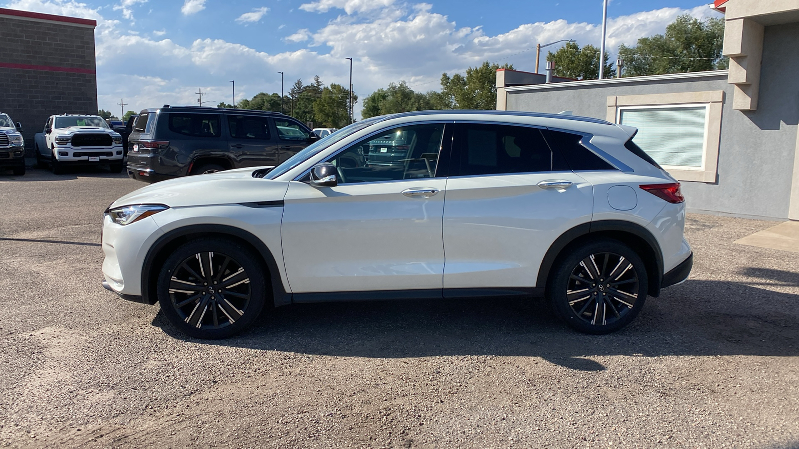 2021 INFINITI QX50 LUXE AWD 2