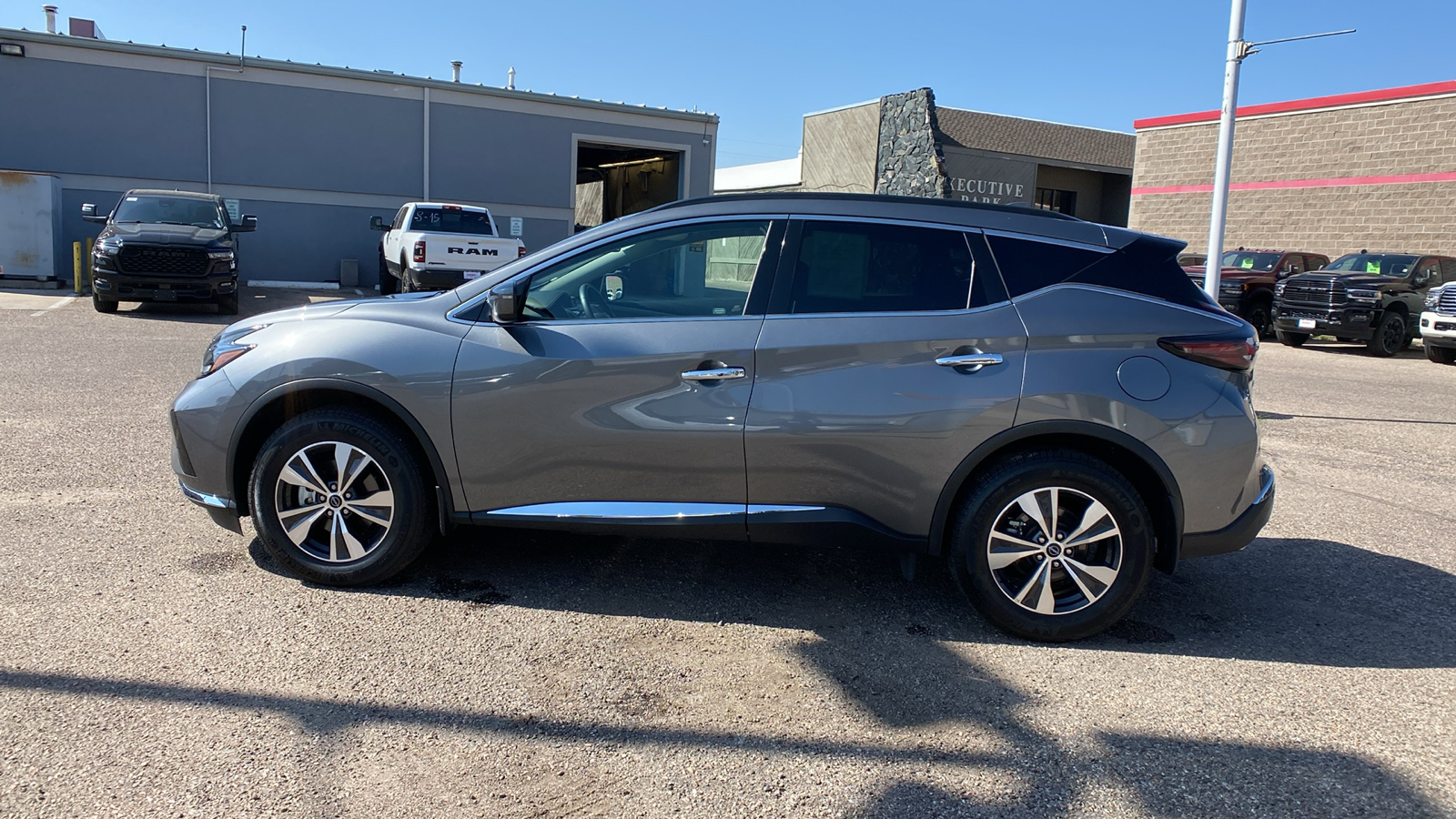 2023 Nissan Murano AWD SV 2