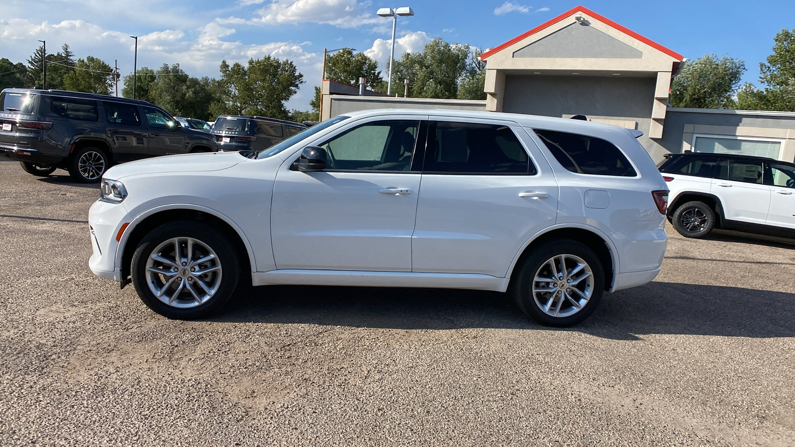 2023 Dodge Durango GT AWD 2