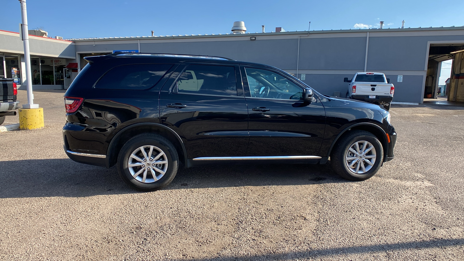 2023 Dodge Durango SXT AWD 7