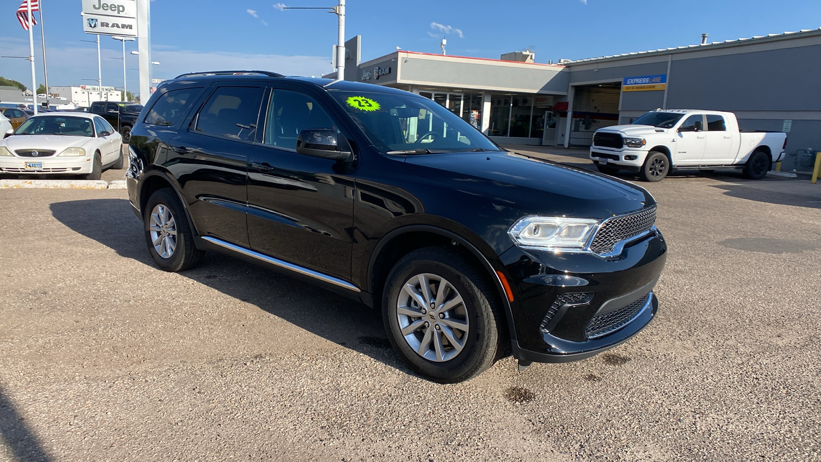 2023 Dodge Durango SXT AWD 8