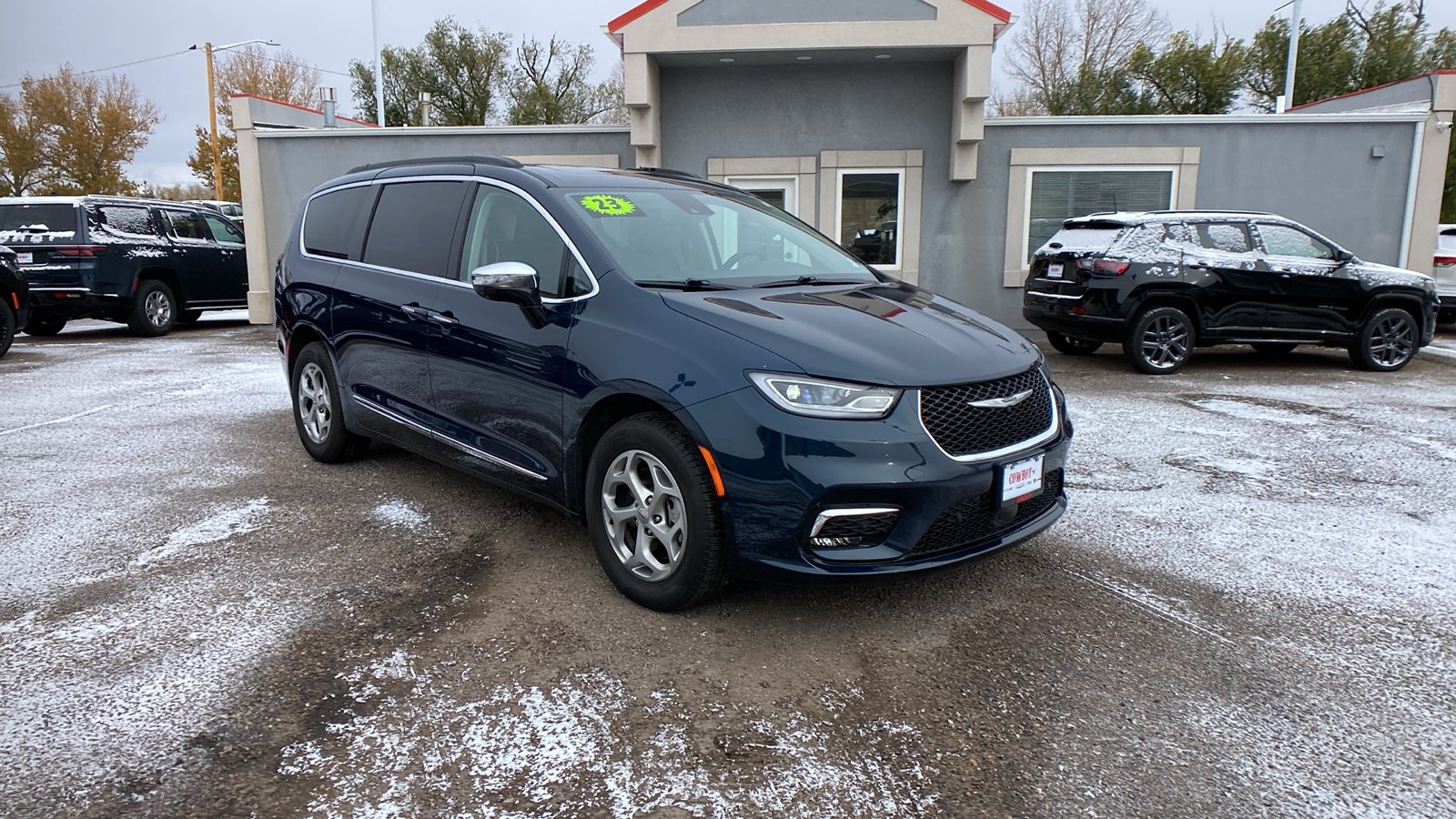 2023 Chrysler Pacifica Limited AWD 8