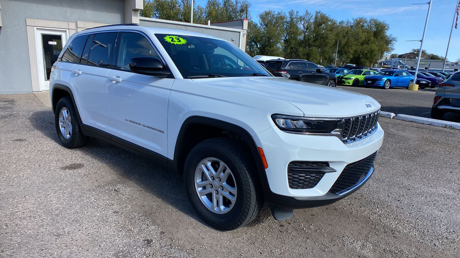 2023 Jeep Grand Cherokee Laredo 4x4 8