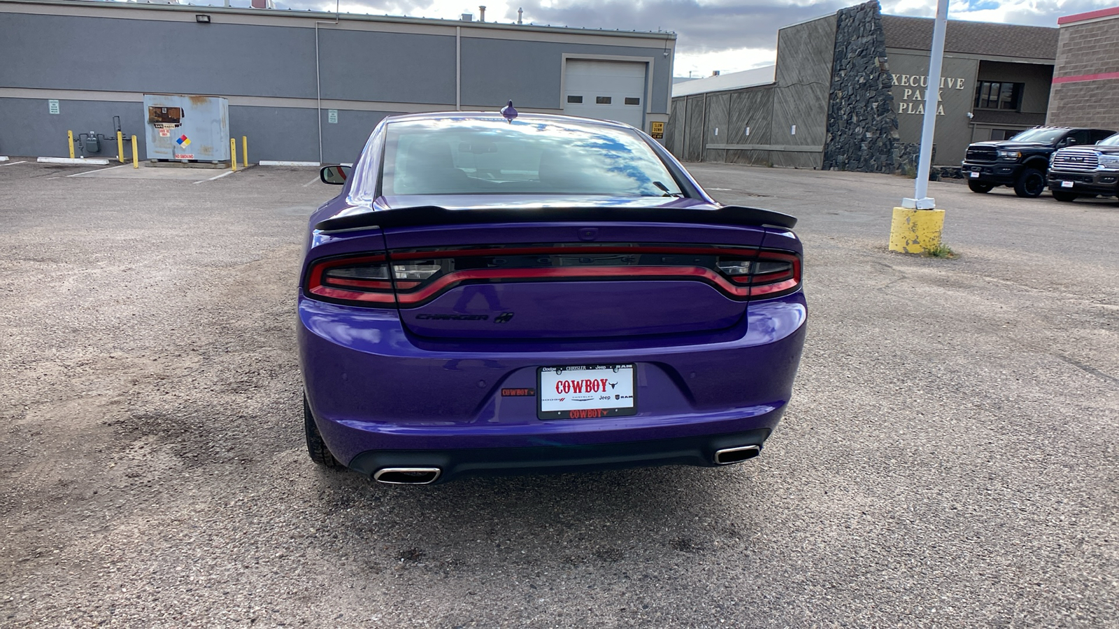 2023 Dodge Charger SXT AWD 5