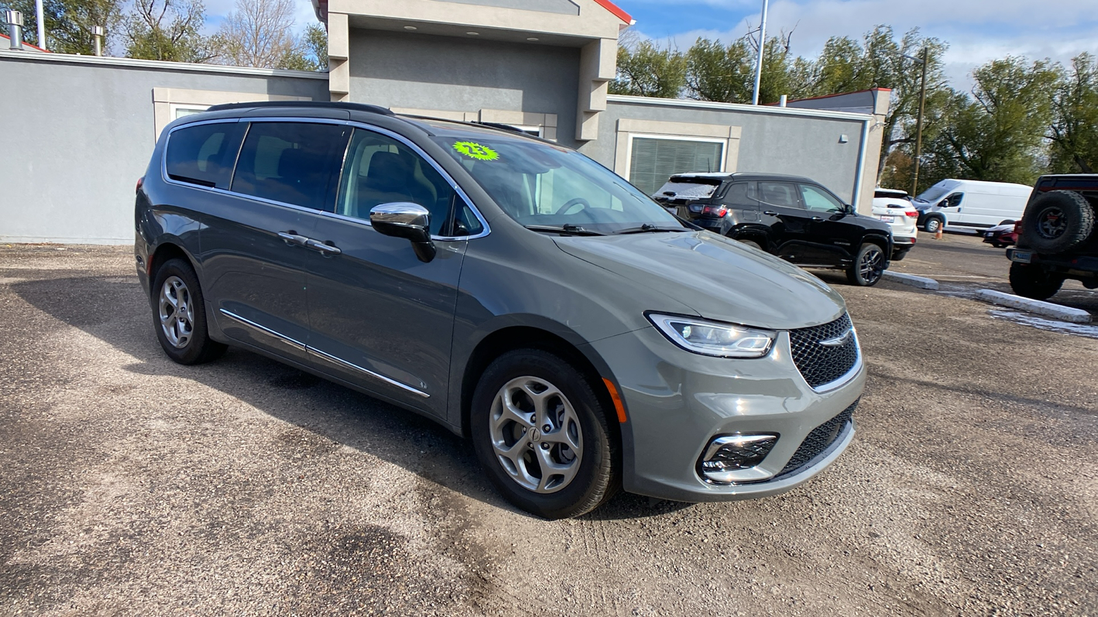 2023 Chrysler Pacifica Limited AWD 8