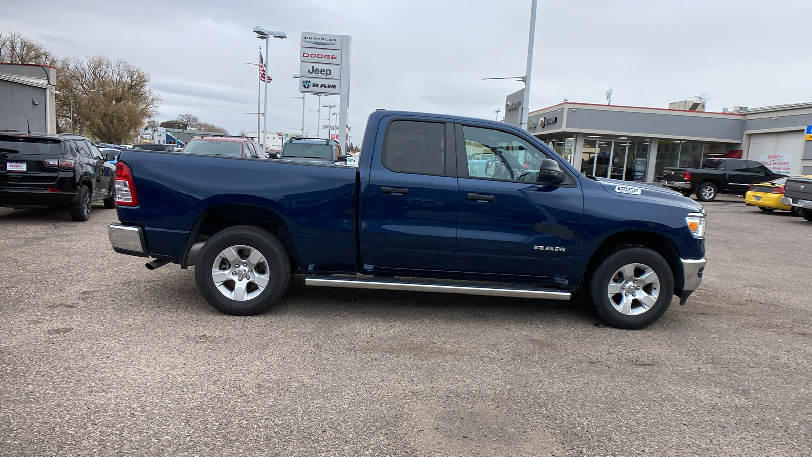 2023 Ram 1500 Big Horn 4x4 Quad Cab 64 Box 7