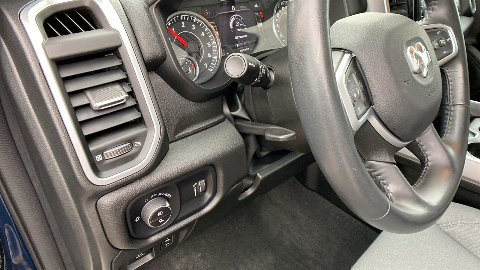 2023 Ram 1500 Big Horn 4x4 Quad Cab 64 Box 18