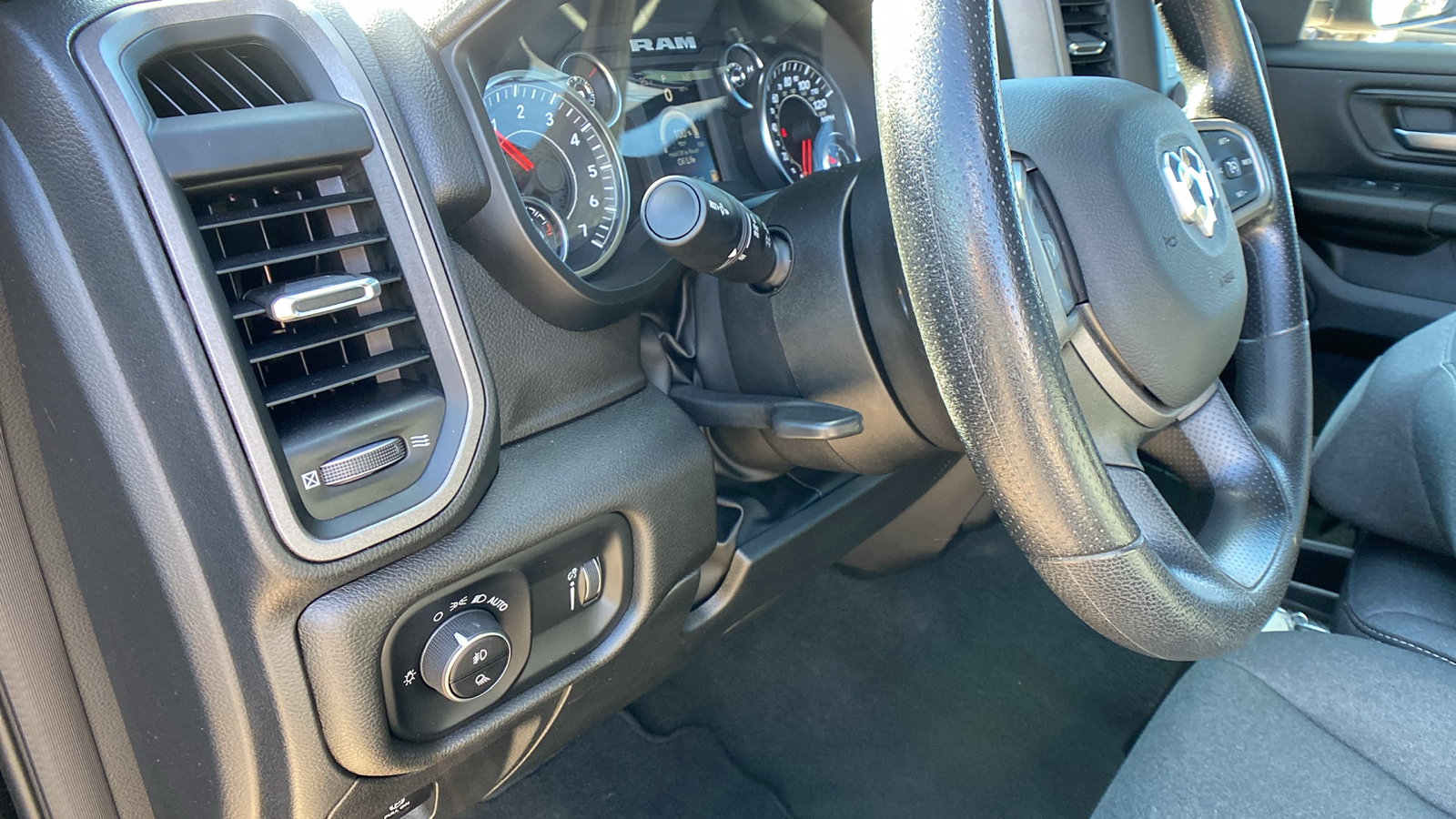 2023 Ram 1500 Tradesman 4x4 Quad Cab 64 Box 17