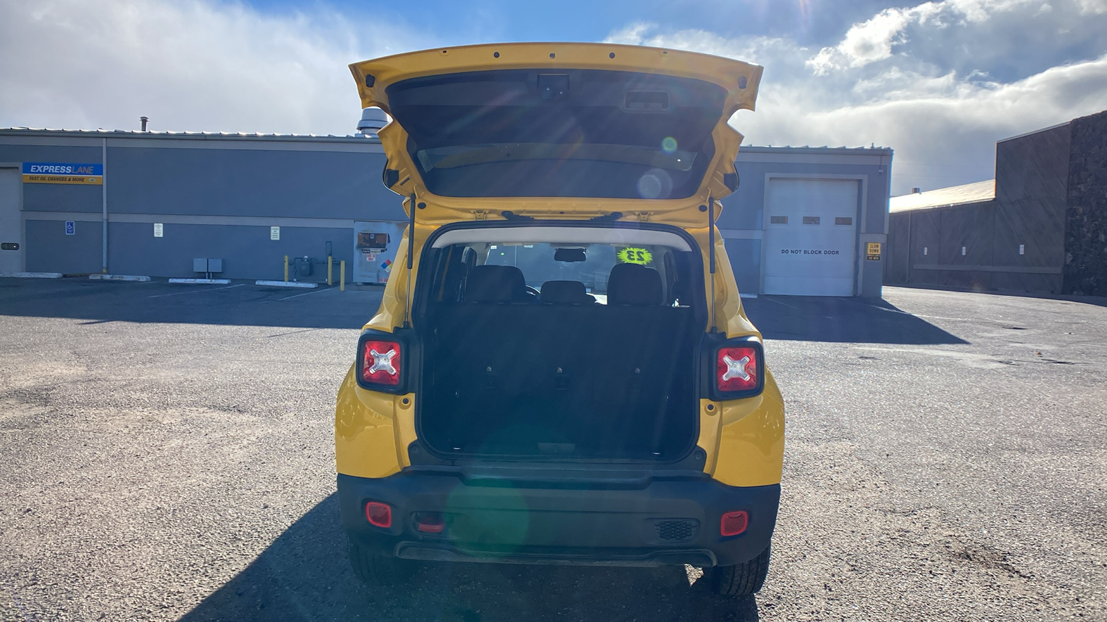 2023 Jeep Renegade Trailhawk 4x4 35