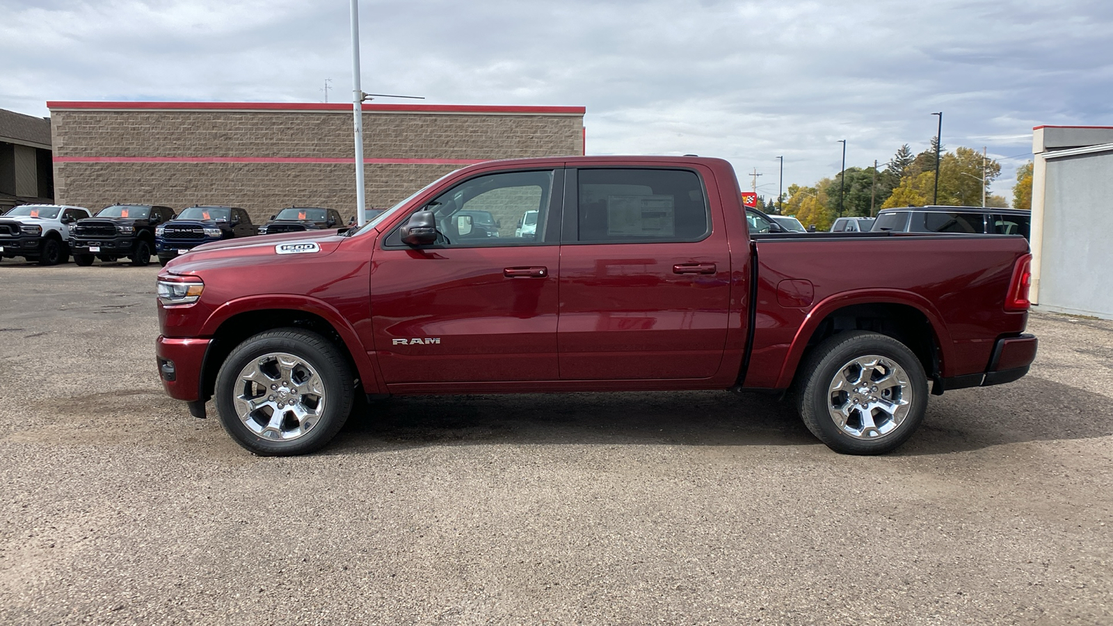 2025 Ram 1500 Big Horn 4x4 Crew Cab 57 Box 2