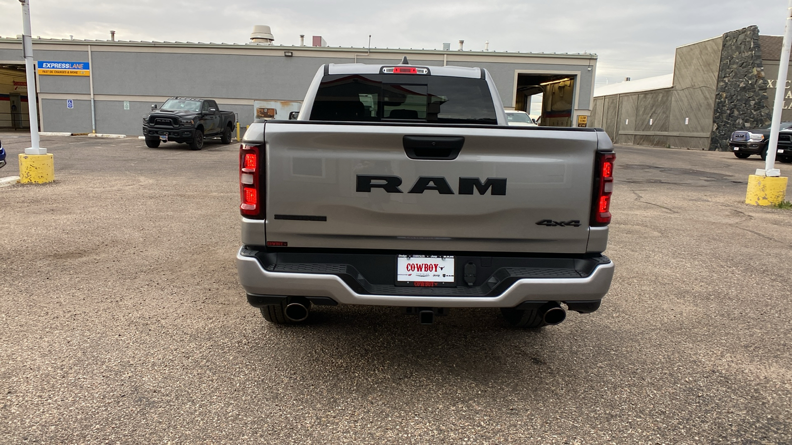 2025 Ram 1500 Big Horn 4x4 Crew Cab 57 Box 4