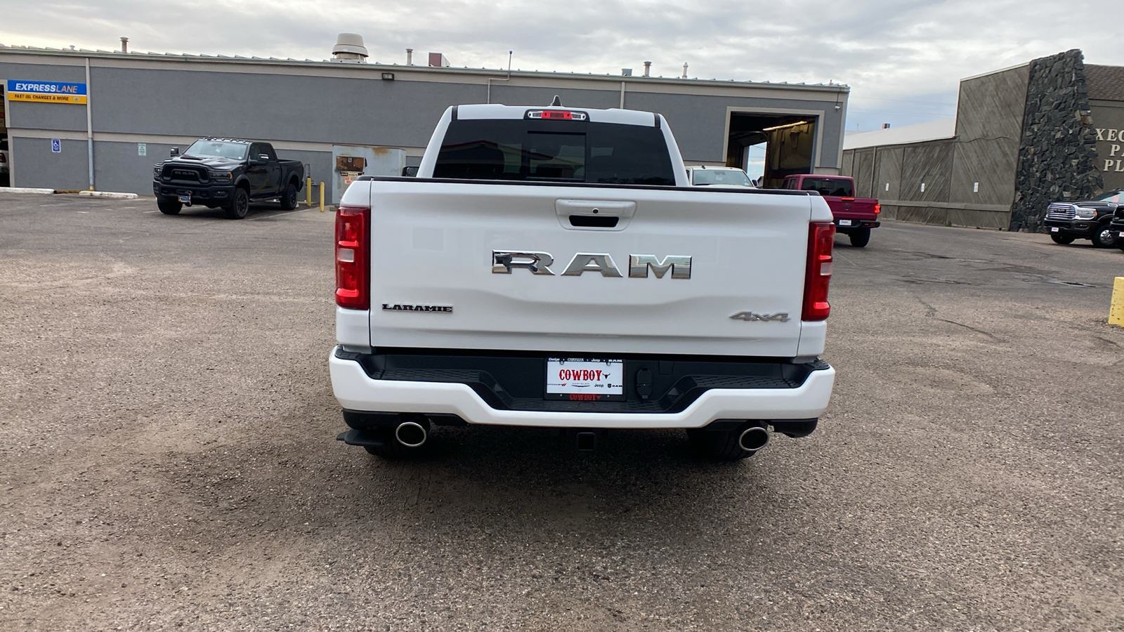 2025 Ram 1500 Laramie 4x4 Crew Cab 64 Box 4