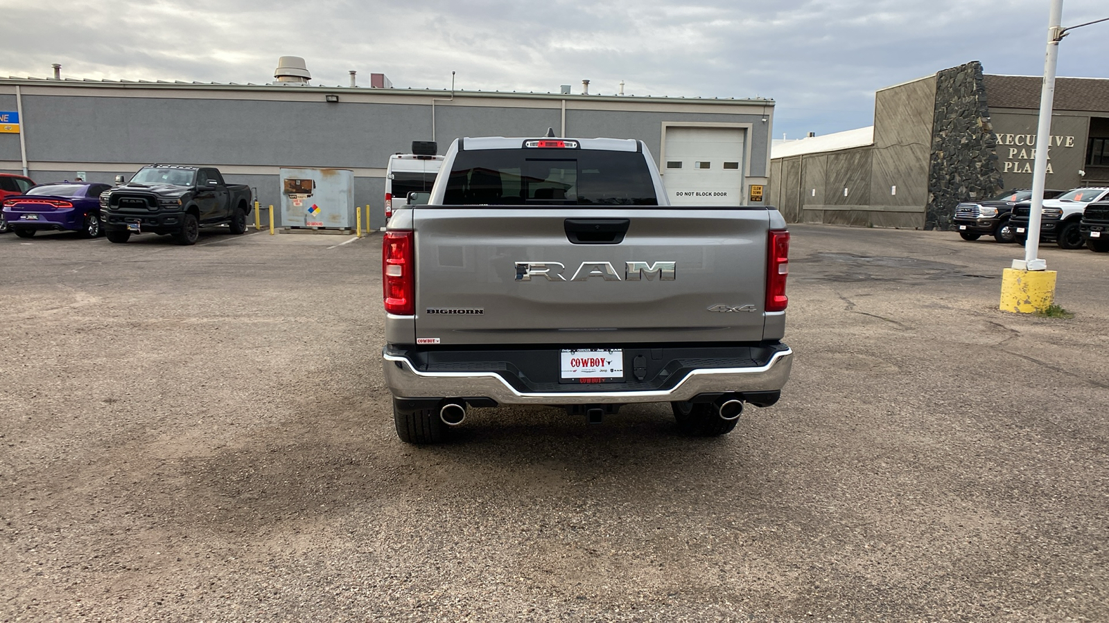 2025 Ram 1500 Big Horn 4x4 Crew Cab 64 Box 4