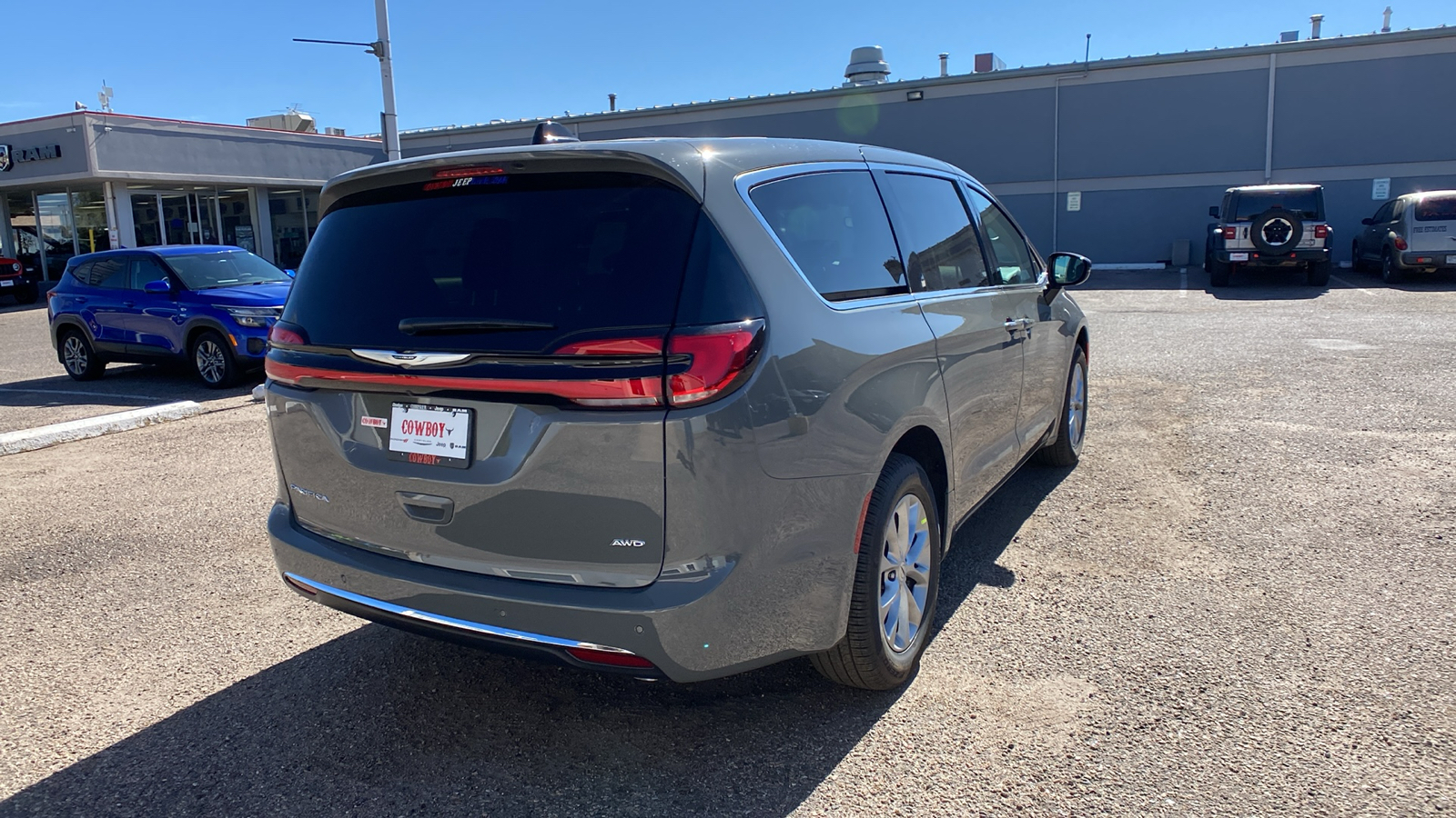 2024 Chrysler Pacifica Touring L AWD 5