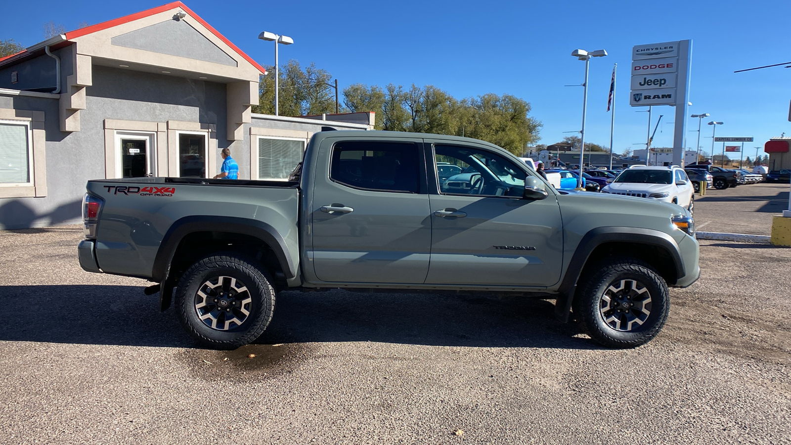 2022 Toyota Tacoma 4WD  7